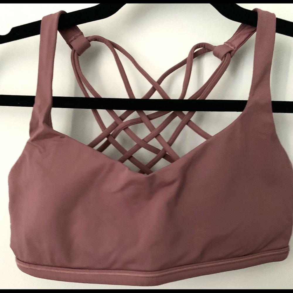 Lululemon Free to be Wild | size 6 | Pink
